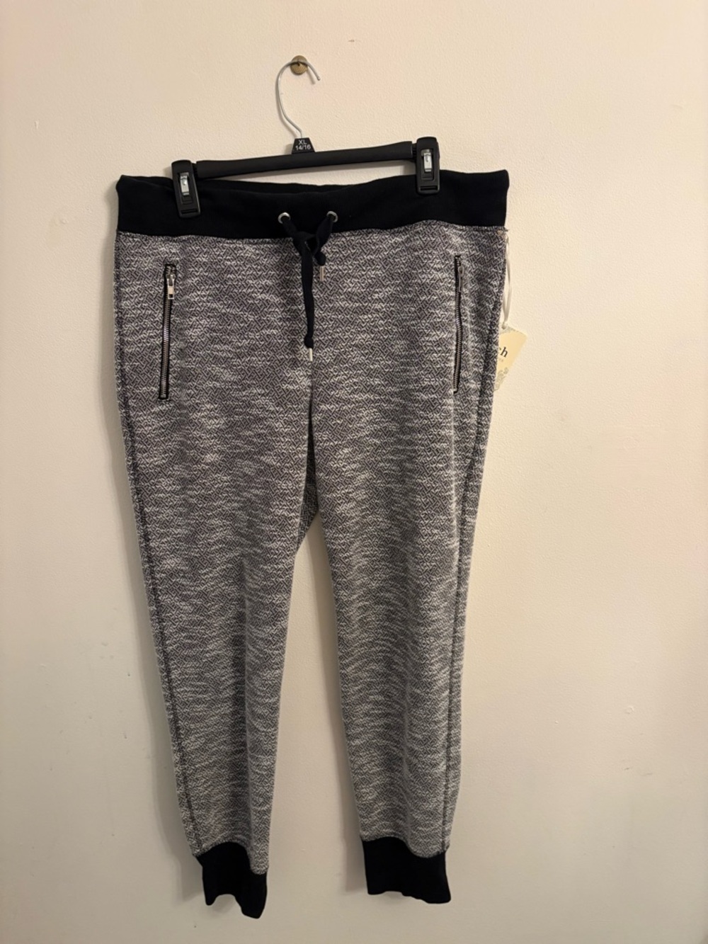 Gray Green Tea Marled Joggers with Black Waistband, zipper pockets XL nwt